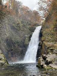 滝壺近くまで寄って見た秋保大滝 滝壺