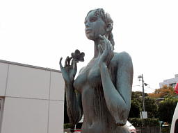 うっとりとした表情が印象的です up