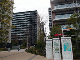 ビレッジ内のサインボード 案内